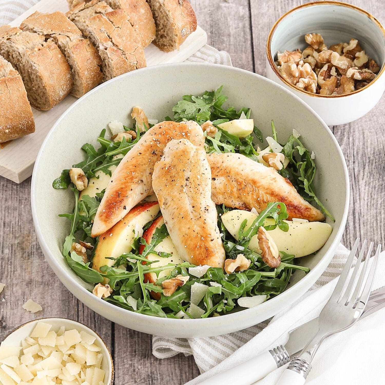Hähnchen-Innenfilets mit Rucola-Apfel-Salat