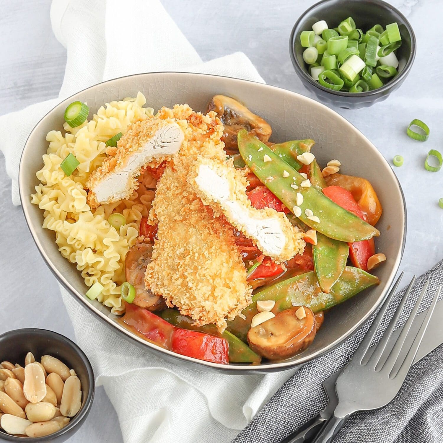Crispy Chicken Erdnuss Wok