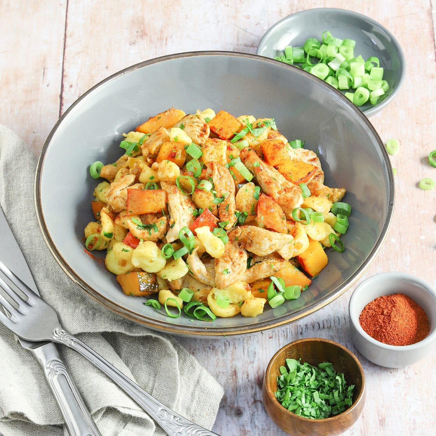 Putengeschnetzeltes mit Kürbis und Knöpfle