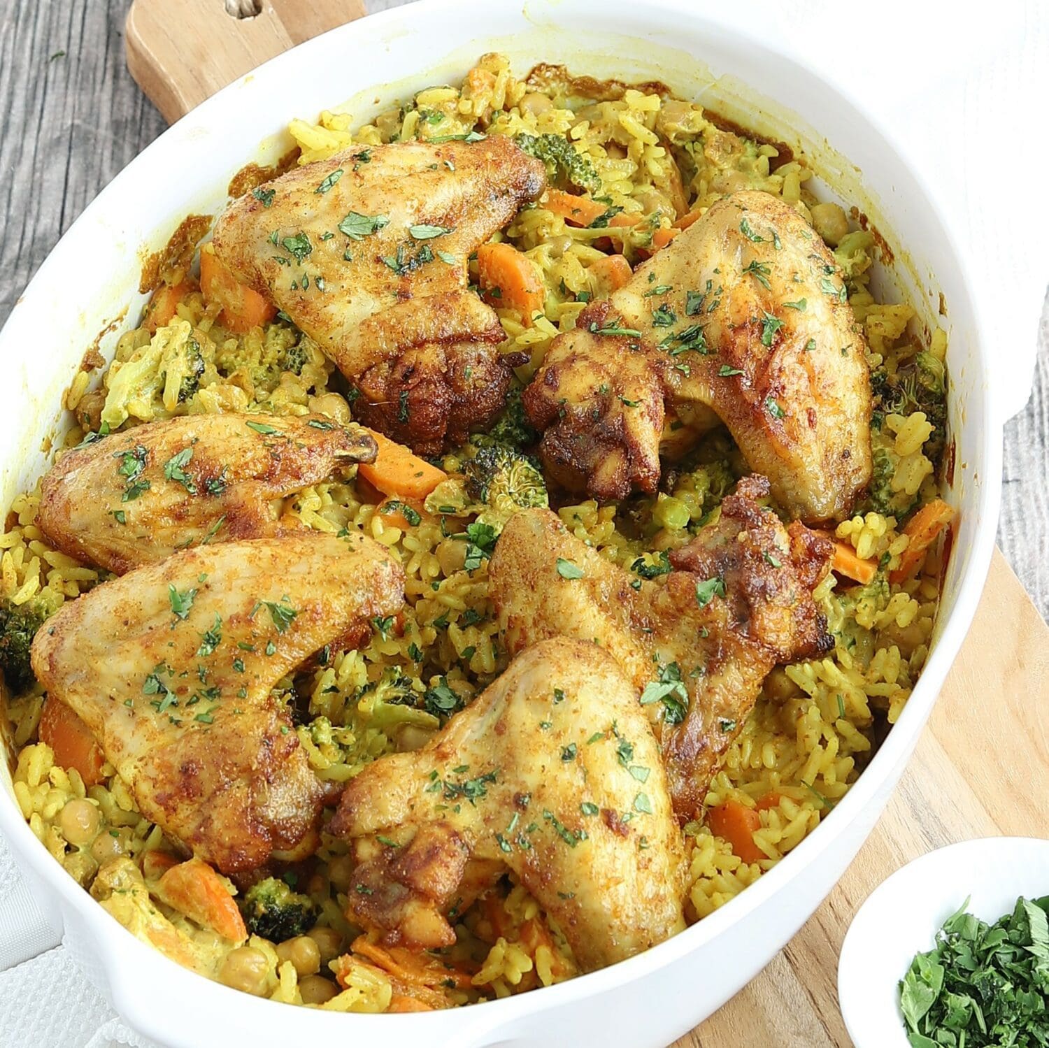 Curry-Chicken Wings mit Kokos-Gemüse-Reis