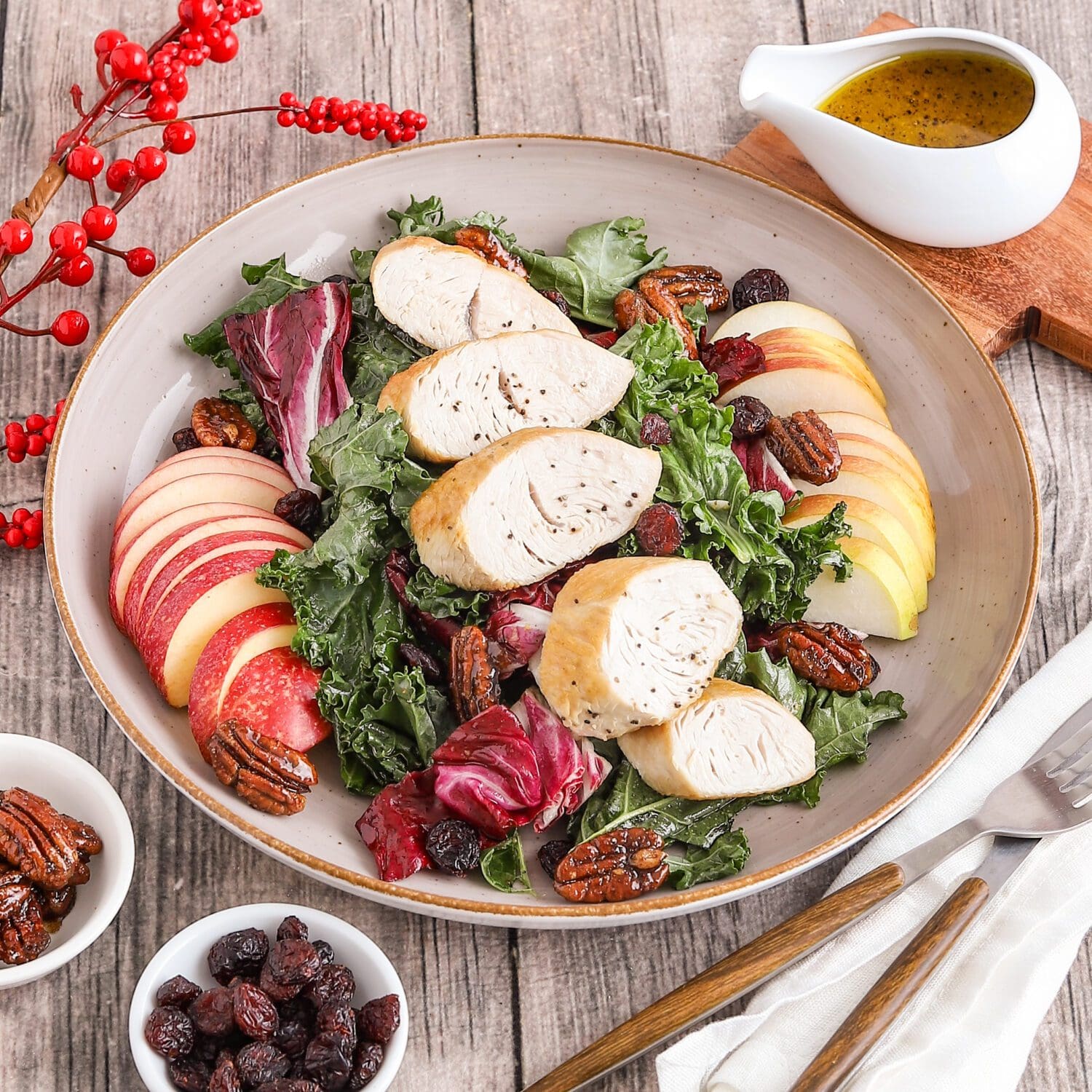 Putenfilet auf Grünkohl-Radicchio-Salat