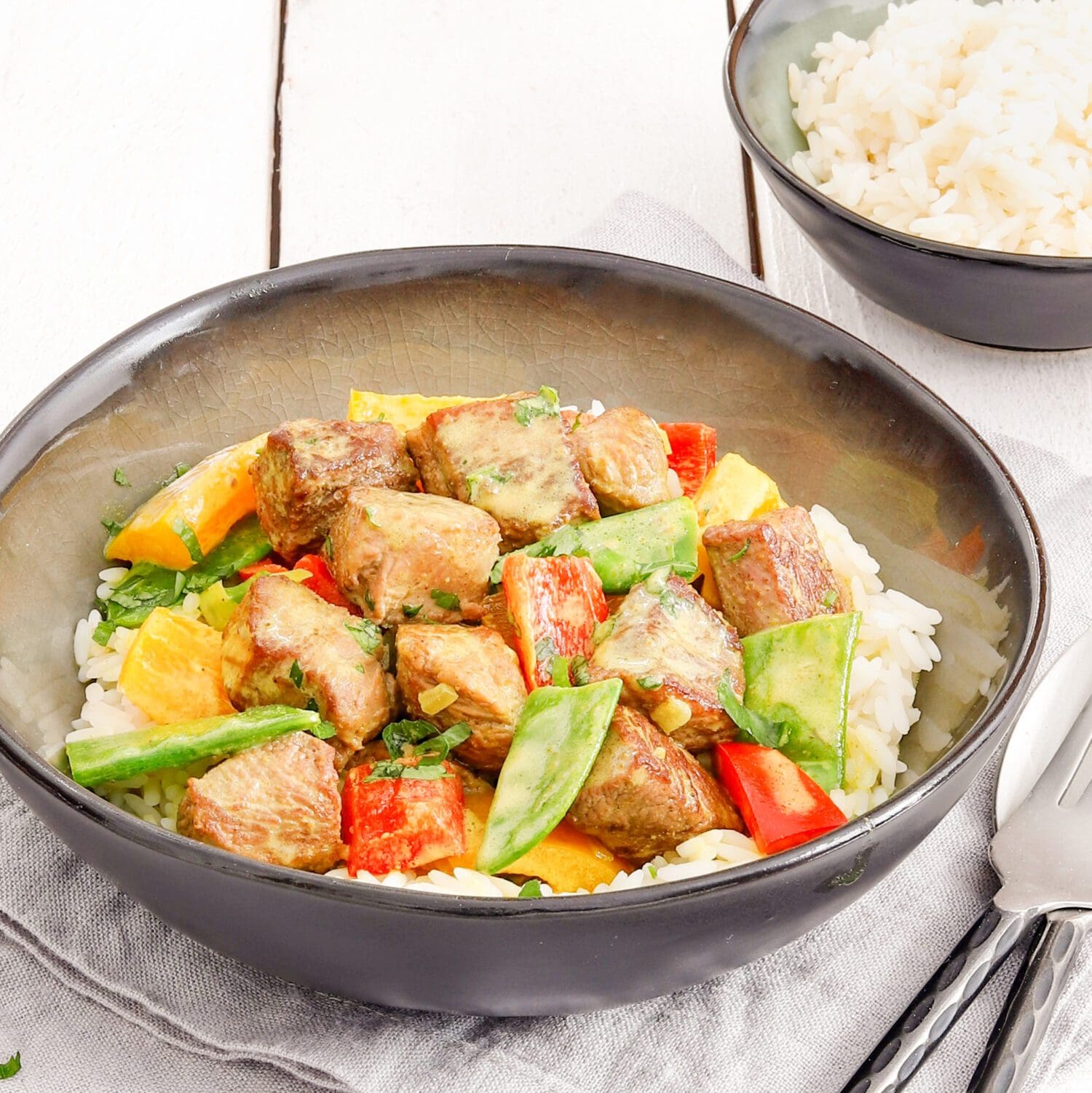 Enten-Curry mit Paprika und Zuckerschoten