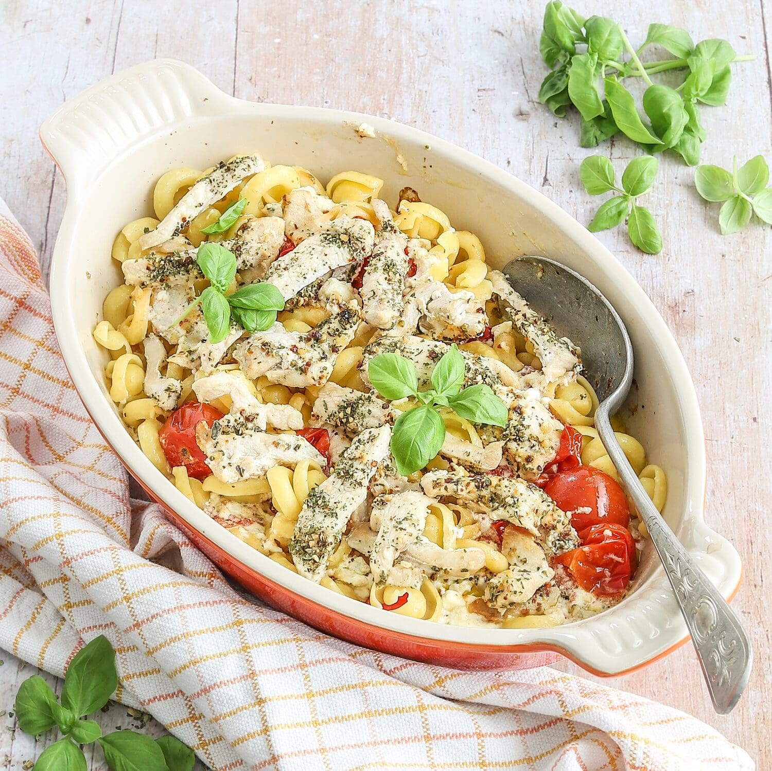 Hähnchengeschnetzeltes mit Feta-Pasta