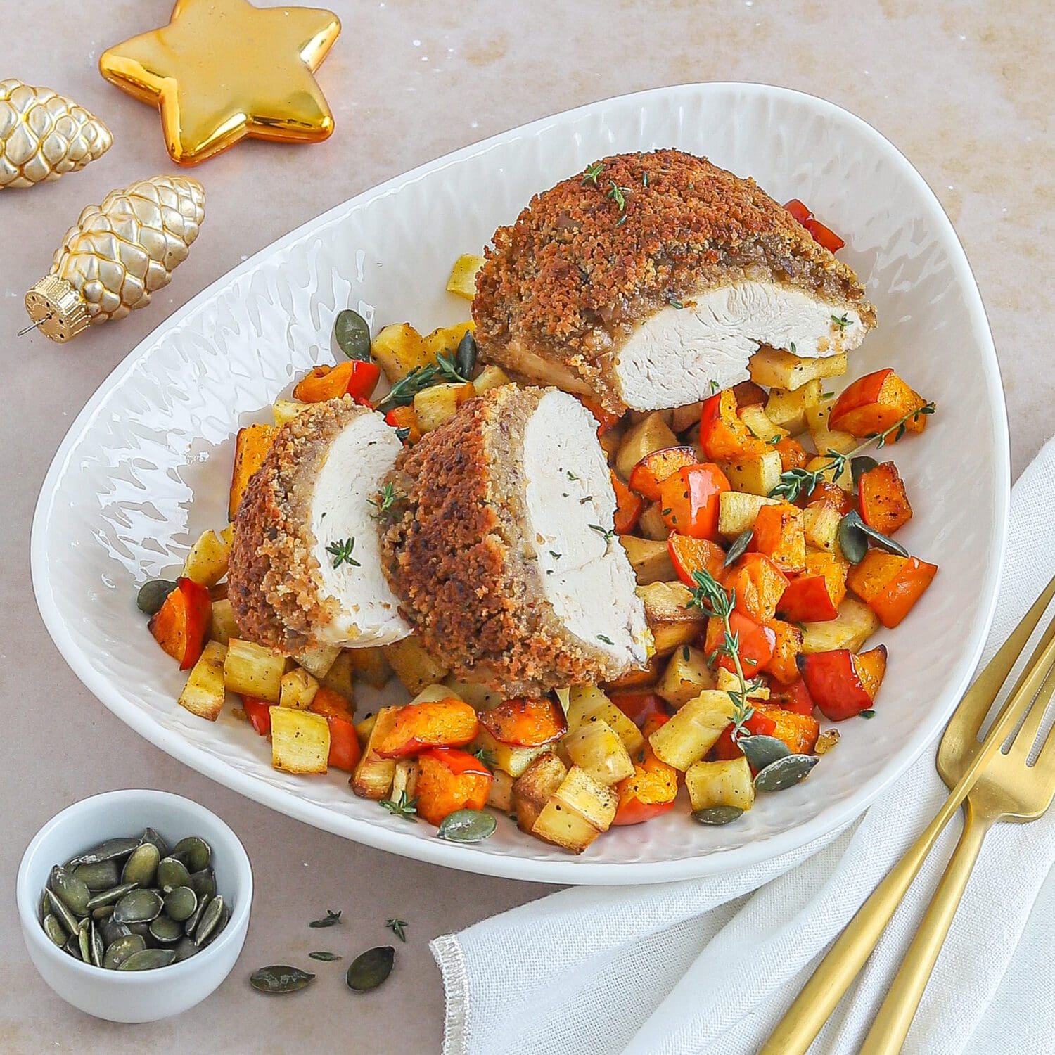 Hähnchenfilet mit Maronenkruste mit Kürbis-Pastinakengemüse