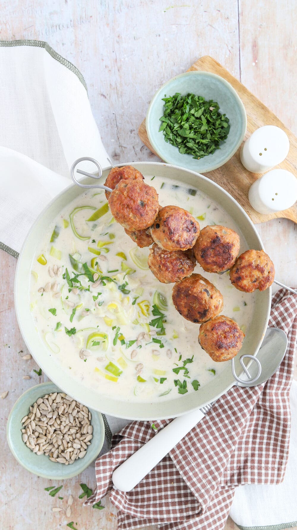 Käse-Lauchsuppe mit Putenhackfleischbällchen - We love Geflügel