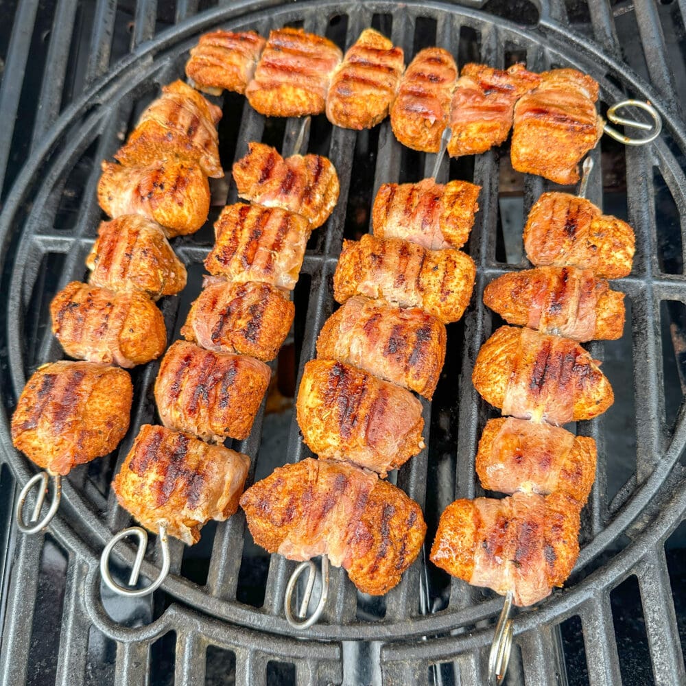 Glasierte Hähnchen-Bacon-Spieße vom Grill - We love Geflügel