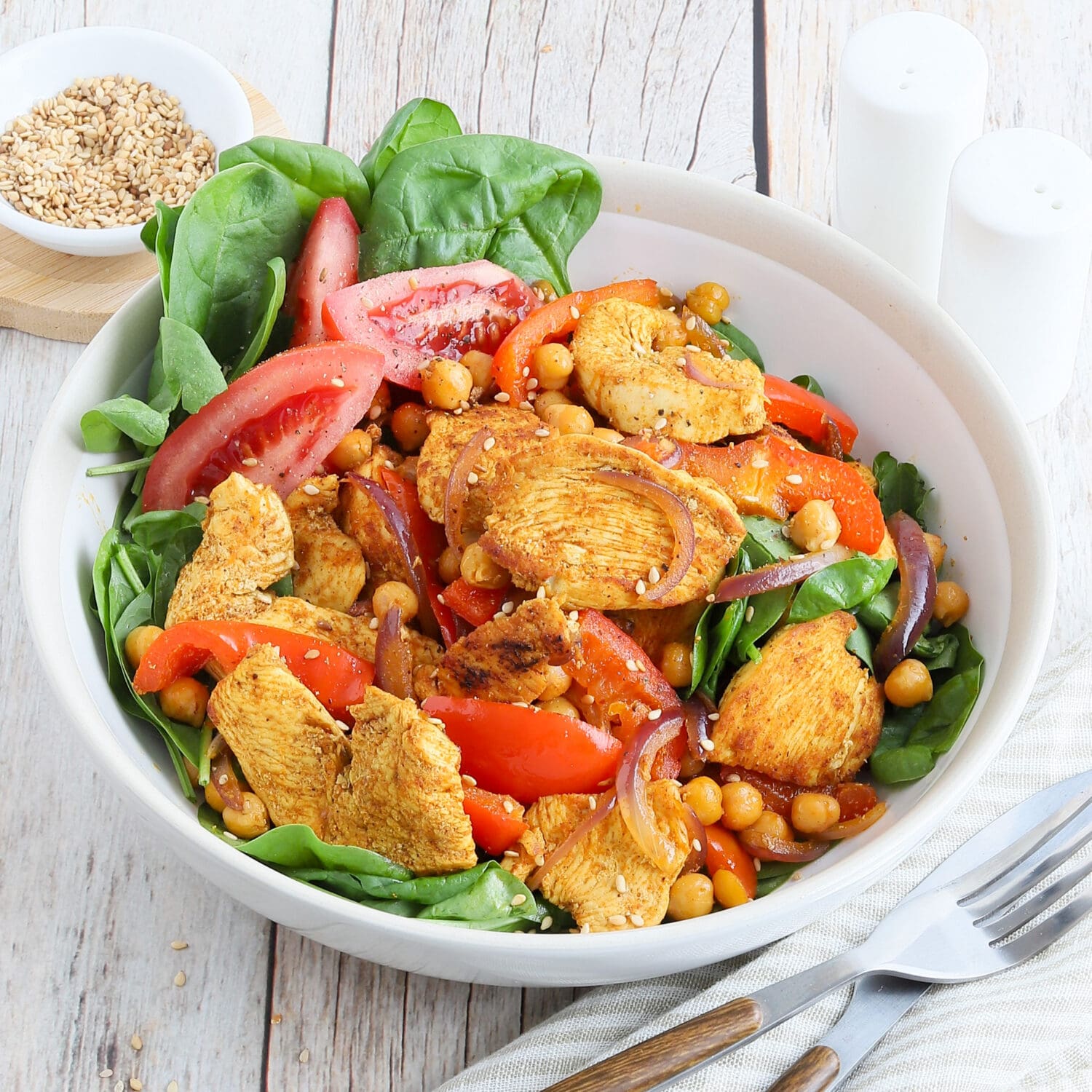 Lauwarmer Hähnchen-Kichererbsen-Salat