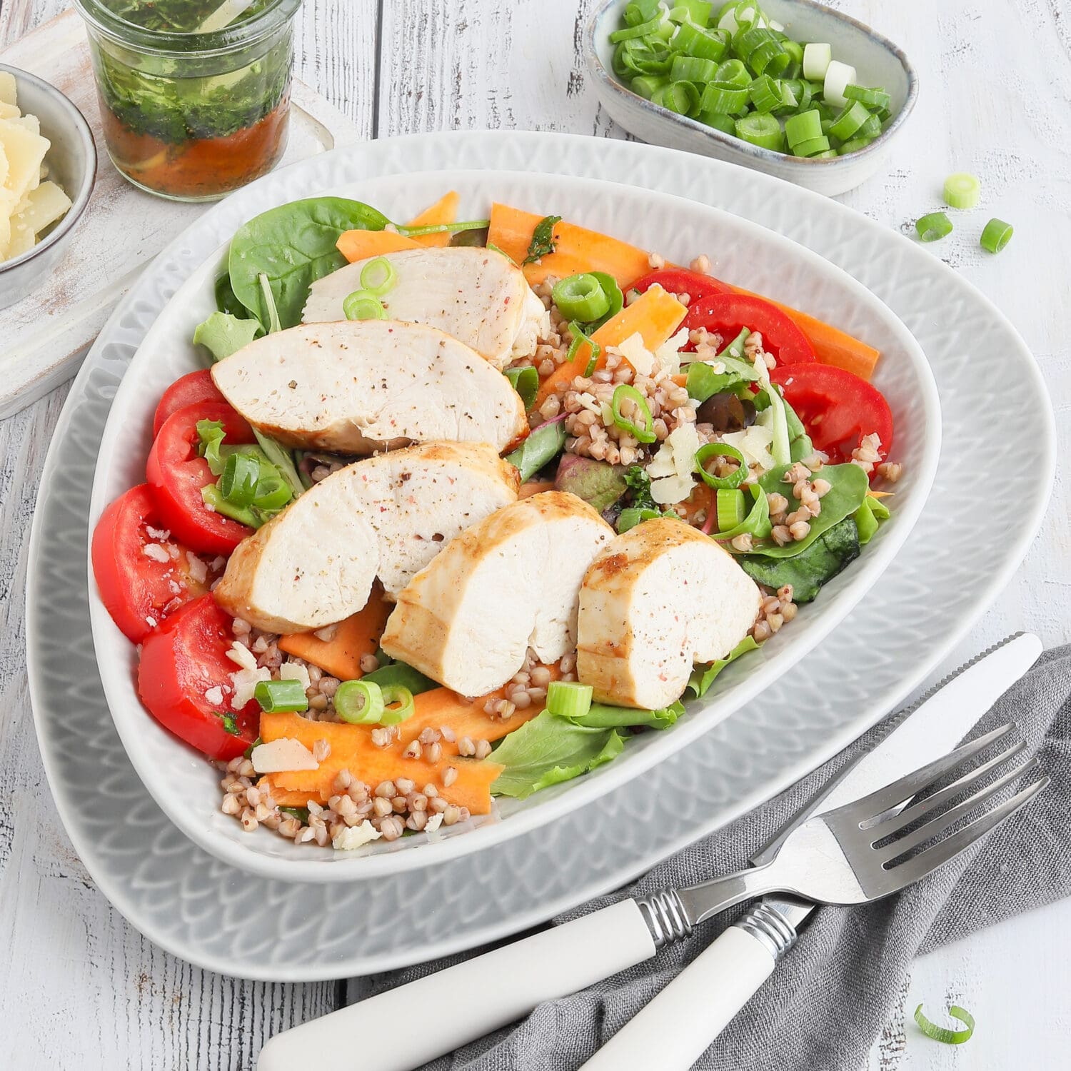 Hähnchenfilet mit Buchweizen-Salat